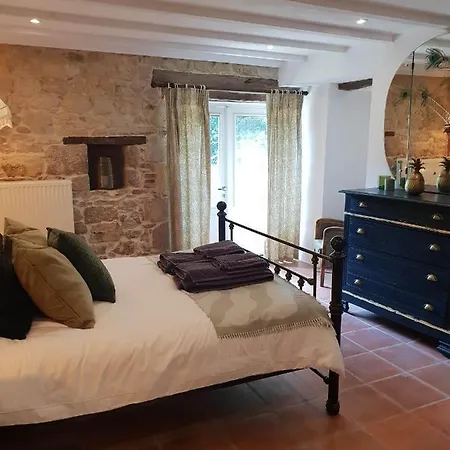 Villa Rusty Shears46 Eclectic Couples Escape, Hot Tub & Cahors Vineyards *