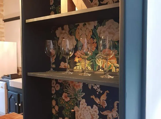 Villa Rusty Shears46 Eclectic Couples Escape, Hot Tub & Cahors Vineyards