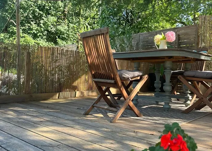 Rusty Shears46 Eclectic Couples Escape, Hot Tub & Cahors Vineyards Villa *