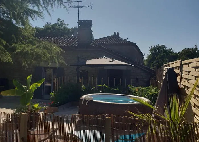 Villa Rusty Shears46 Eclectic Couples Escape, Hot Tub & Cahors Vineyards *